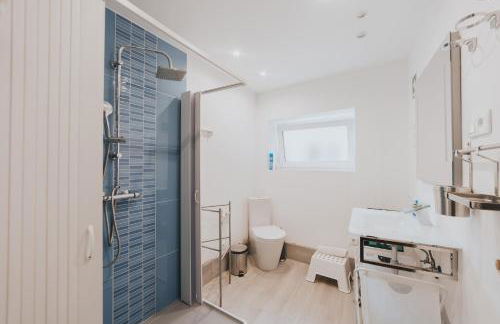 10 min from the beach Game room with fireplace Pool - Foto 7