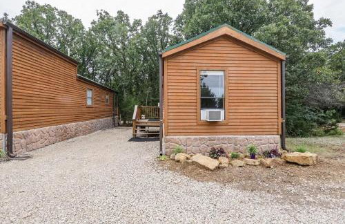 Cabin 9 ~ Toronto Lake: Fishing, Swimming & More! 1 Bedroom Cabin by RedAwning - Foto 21