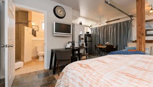 #StayinMyDistrict Hyde Park Down - Photo 3