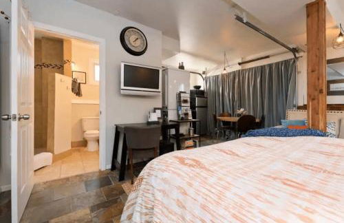 #StayinMyDistrict Hyde Park Down - Photo 3