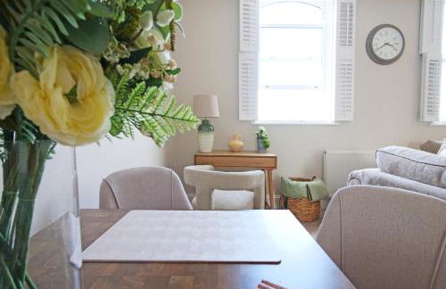 Apartment 11 Bluebridge with Free Parking - Photo 58