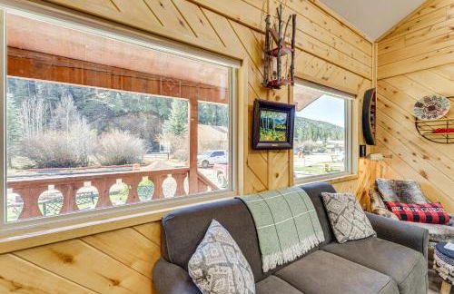 Less Than 1 Mi to Skiing Family-Friendly Red River Haven - Foto 6