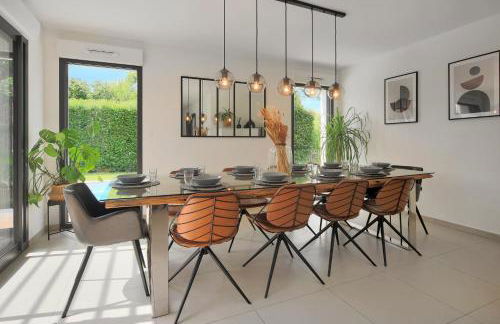 La Villa Sainghin - Piscine et Jacuzzi Privé - Foto 9