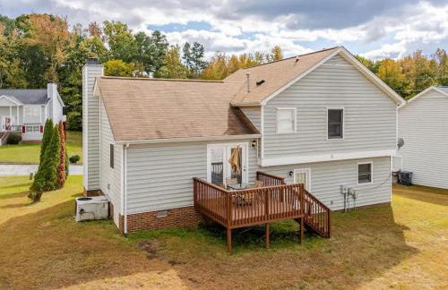 Great 4BR Home Near Emerald Pointe & Downtown - Foto 19