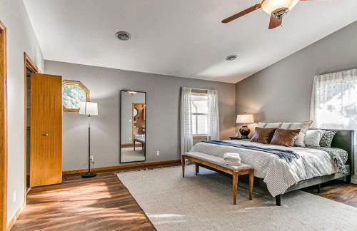 Parkside Getaway- Spacious Six Bedroom Home for Families & Friends - Foto 15