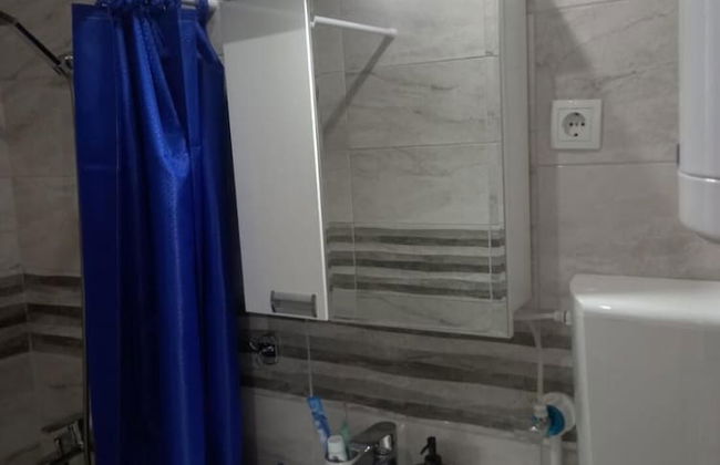 Charming Studio Apartment in Novi Pazar With City & Mountain Views - Foto 9