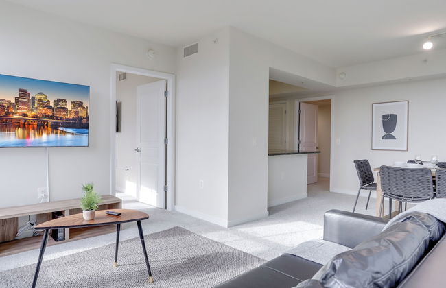 Walkable Alexandria Apts - Photo 74