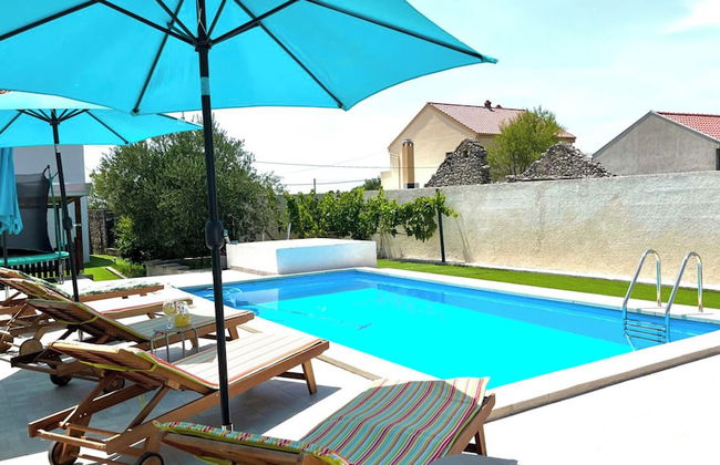 Holiday Home Mary with Pool - Photo 45