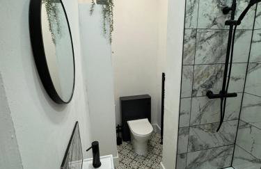 ResiLets - Plessey Road House, Large, Modern Home - Foto 31