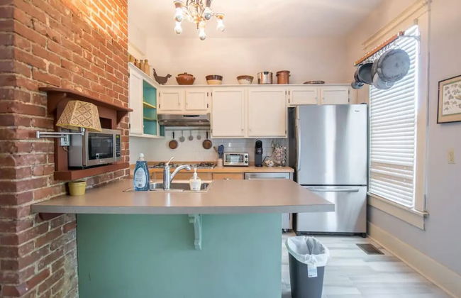 Sophistication Charm In The Heart Of Cooper Young - Photo 6