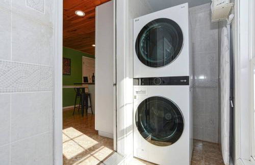 *NEW* Beautiful 3 floor Townhome with Sauna - Foto 16