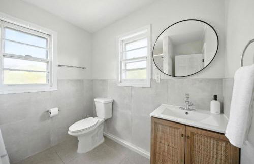 Liberty Lakefront Home - Pool, Hot Tub, Sauna - Foto 23