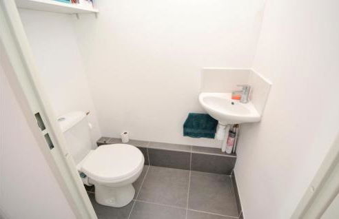 Gorgeous Apartment In Aigues-Mortes - Foto 18