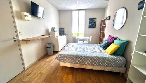 Beau Studio 2 en Centre Ville de Niort au calme proche Gare - Foto 2
