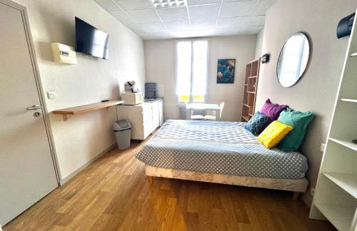 Beau Studio 2 en Centre Ville de Niort au calme proche Gare - Foto 2