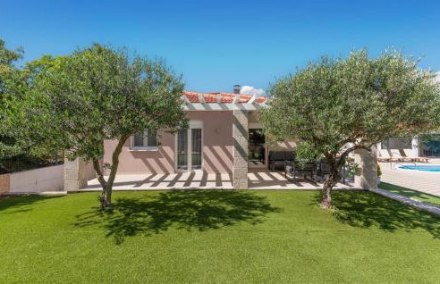 Awesome Home In Kamenmost With Jacuzzi - Foto 23