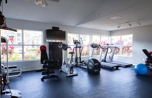 3BR Disney Home with Pool , Arcade and Hot Tub - Photo 36