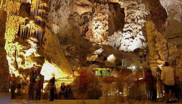 Entrada a las grutas Nombre de Dios