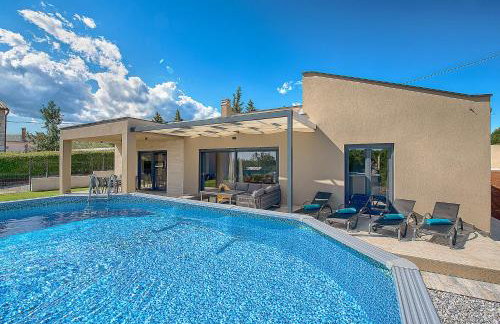 House Rebici 2406 - Foto 1