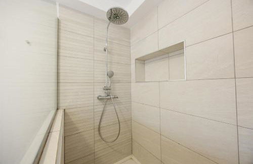 Marbella, Costabella - Beachfront Villa with Heated Pool - Photo 59