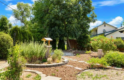 Stylish Renovation, Perfect for Families & Pets, Garage Parking, Sleeps 10 - Foto 6