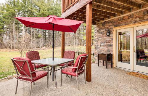 Spacious Log Home with 13 Acres, Ponds and Fire Pit! - Foto 35