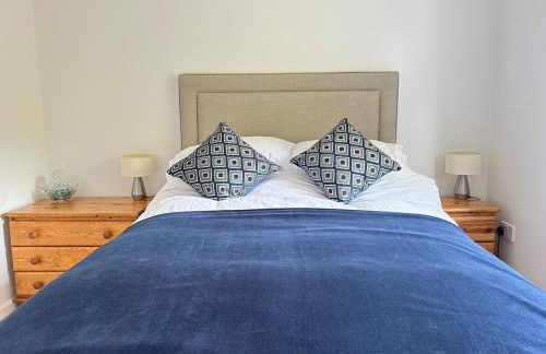 Private Garden Retreat 2BR Modern Comfort - Foto 19