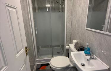 Coxon - 5 Bdrm 6 beds Perfect 4 contractor - Foto 25