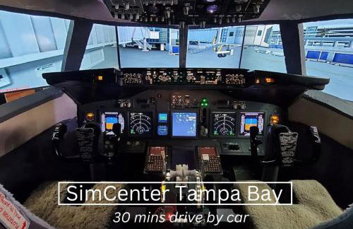 NEW Steps to Downtown - 7 Mins to Beach & Free Parking - Foto 45