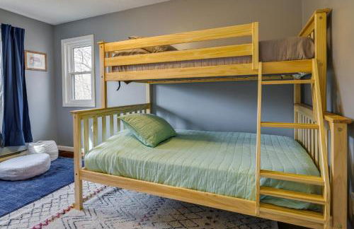 Lovely Poconos Cabin with Resort Amenities! - Foto 19