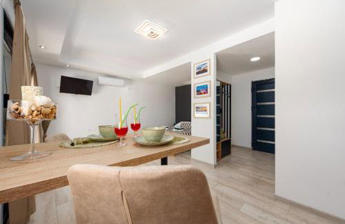 Unique Villa V with large pool - Photo 38