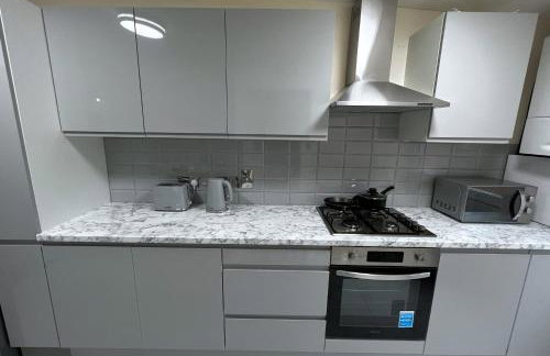 Two Bedroom Holiday Home - Photo 12