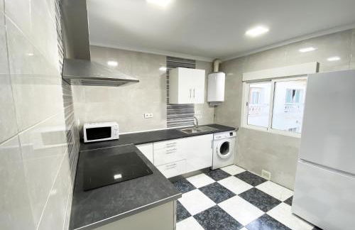 Apartamento Martínez Campos - Playa La Caleta - Foto 6