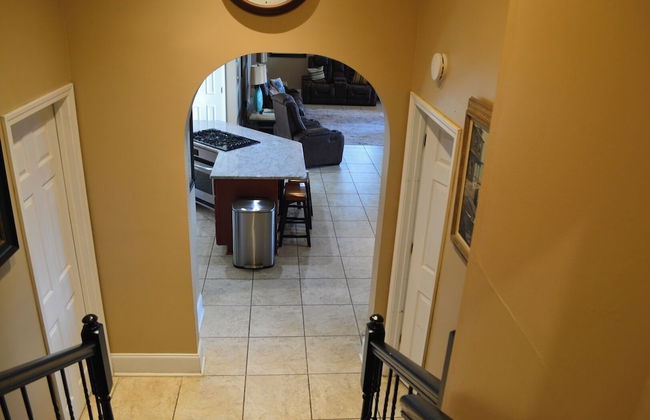 5 BR House Lake Retreat w/ Hot Tub, Sleeps 12 - Foto 4