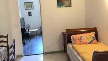 Proche du Château de Versaillles une Chambre avec Jardin - Foto 2