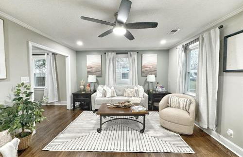 Stylish 2BR in Decatur - Big Deck - Pets OK - Fire Pit - Foto 1