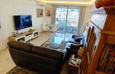 3P 72m2 Climatisé Vue exceptionnelle Cathédrale St Nicolas et Mer - Foto 17