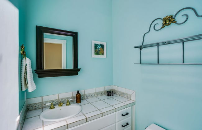 Le n by Avantstay Private Breathtaking Character Cottage w Pool Hot Tub - Foto 17