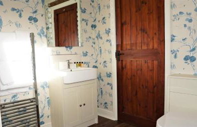 Wheat Cottage - 5* Cyfie Farm with private covered hot tub - Foto 10