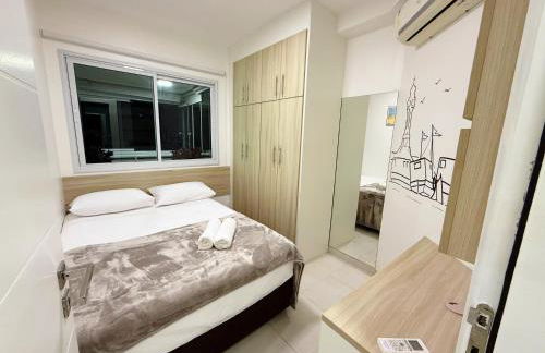 Apto estiloso com vista para baía - Foto 9