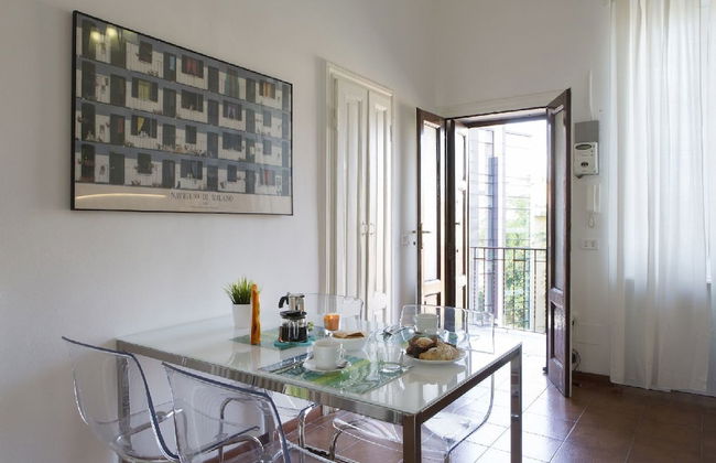 Fashion 37 Apartment - Photo 3