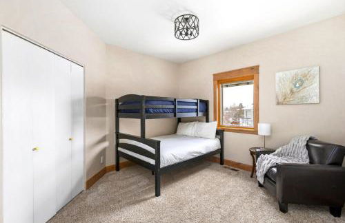 Great Falls Luxe Haven 4BR Gym Office and Hot Tub - Foto 3