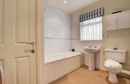 3 Bed in Salthouse oc-1753 - Photo 22