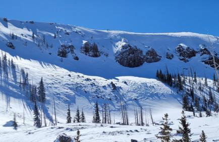 Beehive Basecamp Explore Ski Play and Make Memories - Foto 64