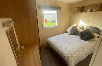 PG69 Golden Palm 8 Berth Caravan with Decking - Foto 8