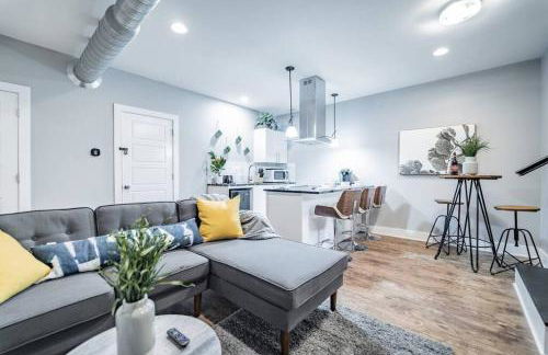 Luxury w/SoakTub* King with 3BR - Foto 1