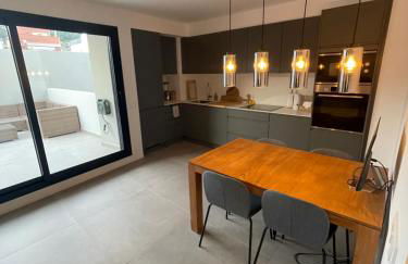 Apartamento de una habitación con terraza grande cerca de Barcelona - Photo 1