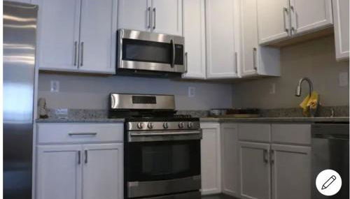 Entire 3 bedroom Private Luxury Condo - Photo 4