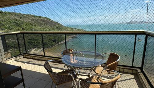 Praia do Morro - Apt. Canto Nobre, Frente total para o mar, 4 quartos 1 vaga de garagem, 2 banheiros - Foto 1