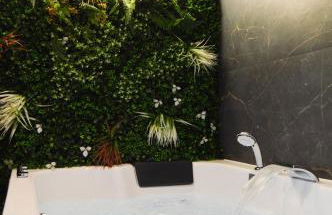 L'Escapade - Love room & spa - Photo 24